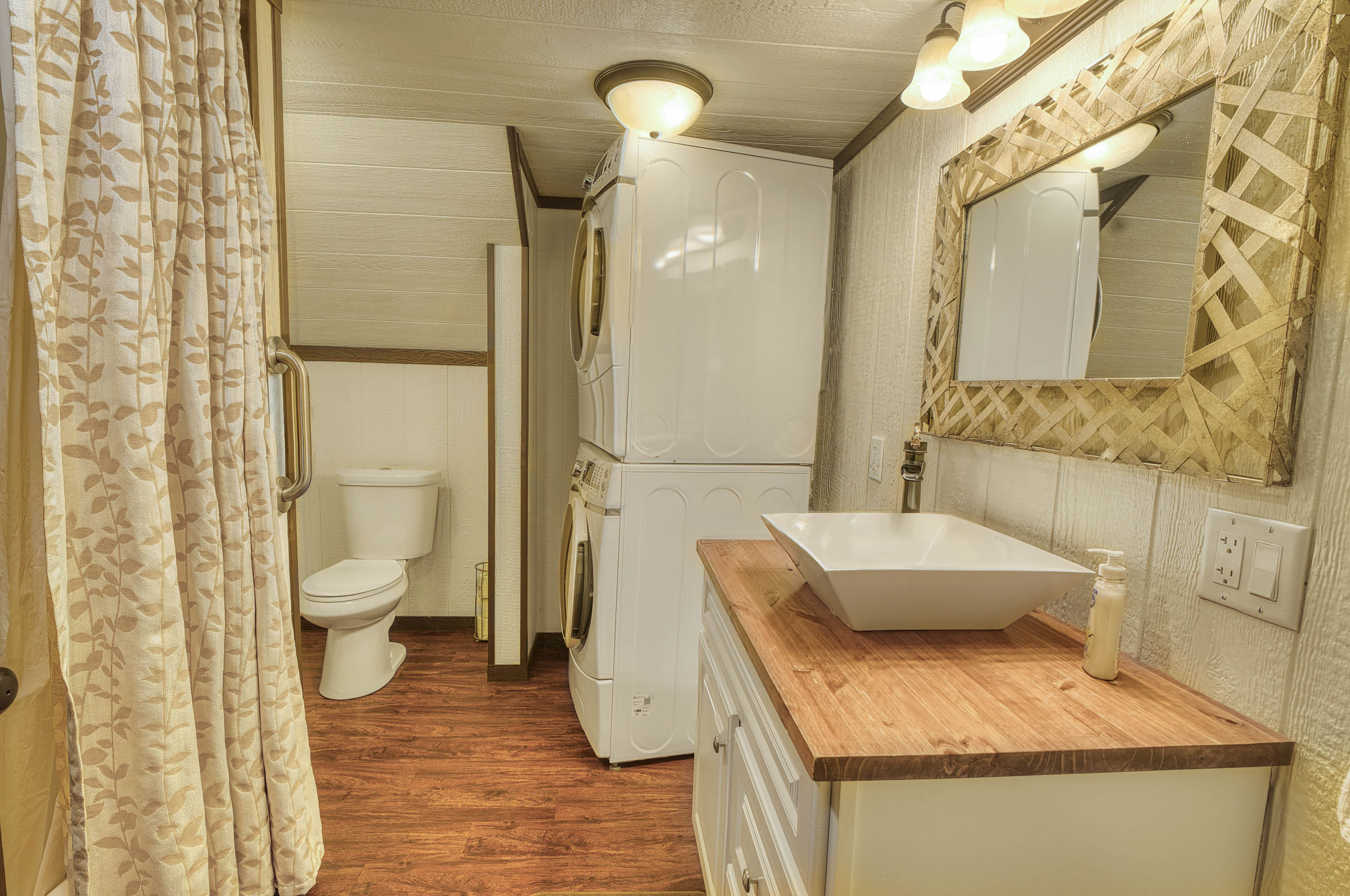 rental photo