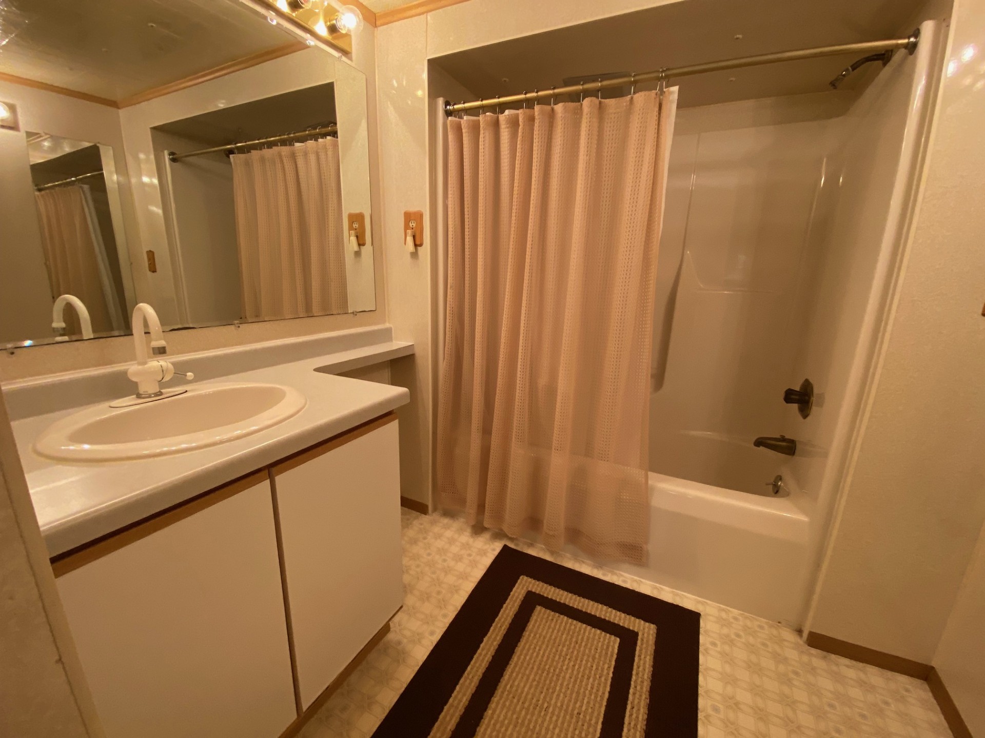 rental photo